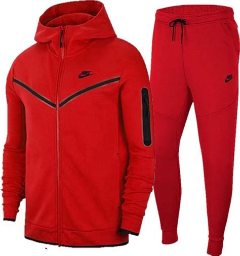 nike tech maat l